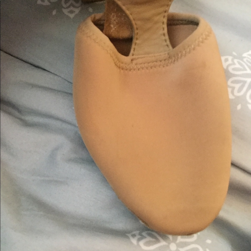 Dance Shoes - Picture 6 of 8